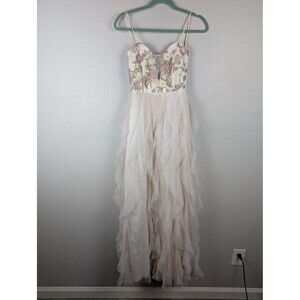 Nights by WeezeMe Dress Womens Size 2 Pink Floral Embroidered Maxi Formal Gown